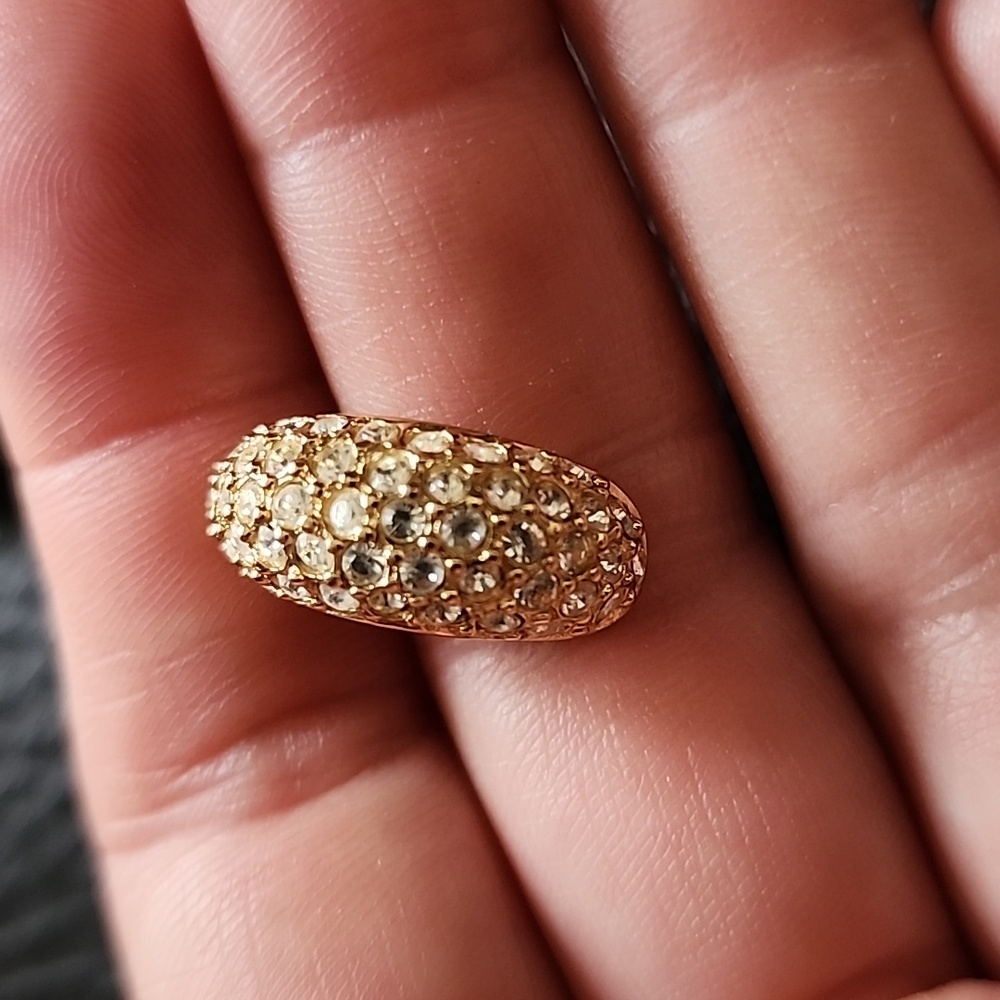 Elegant Dior Gold and Crystal Earrings - Picture 7 of 9